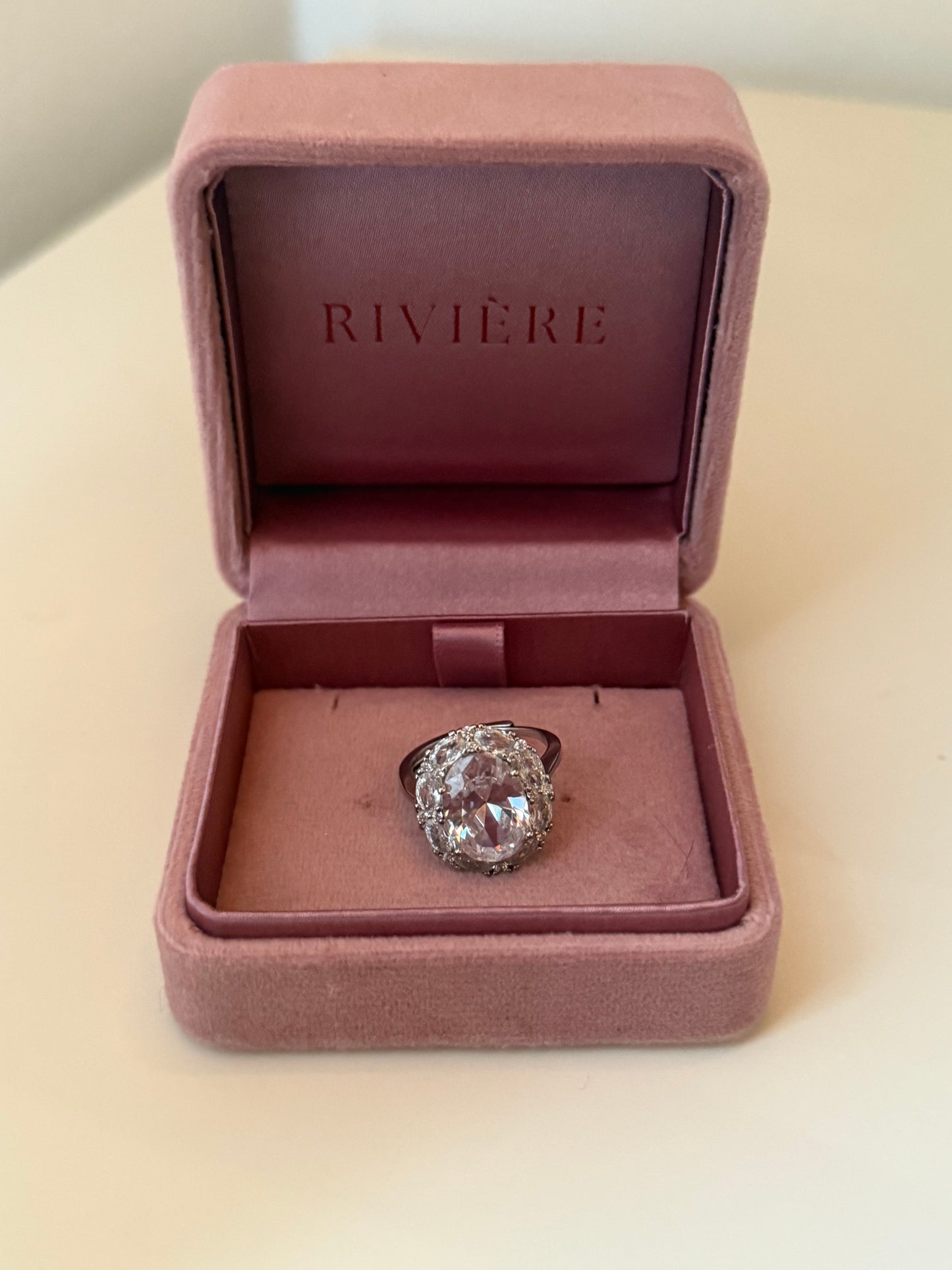 Anello Rivière