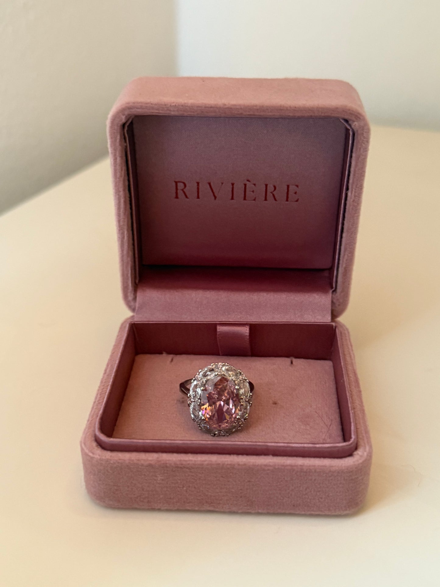 Anello Rivière